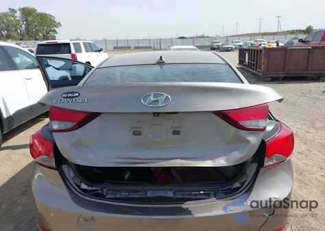 2016 Hyundai Elantra Value Edition z USA, uszkodzony, nr VIN 5NPDH4AE1GH676417